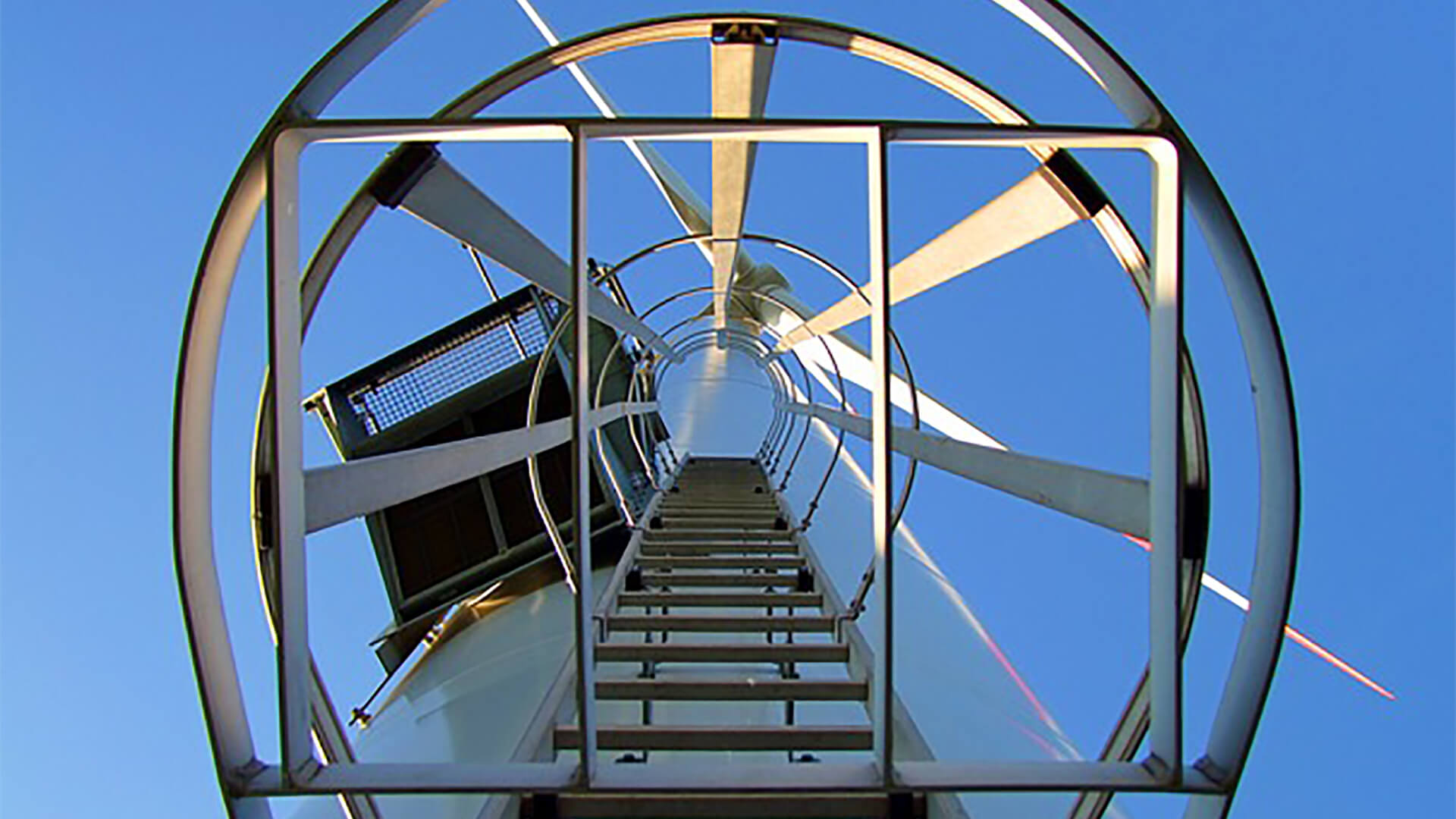 wind-turbine-ladder
